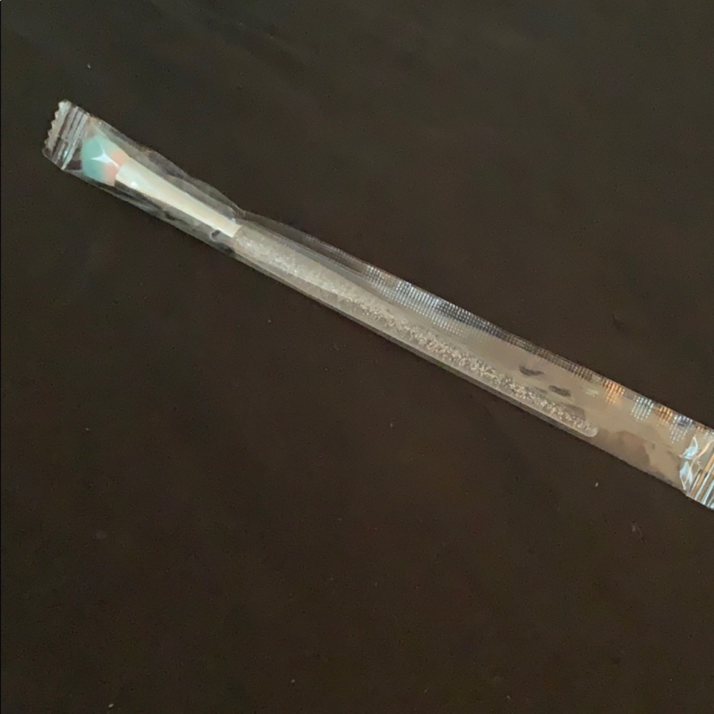 BRAND NEW EYESHADOW BRUSH​